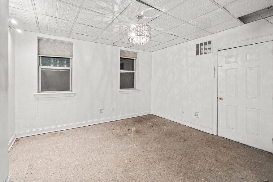 More Photos Of 736 Washington St, Hoboken Storefront Retail Residential For Lease