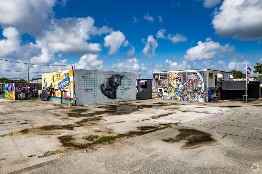 More Photos Of 1011 W Central Blvd, Orlando Warehouse For Sale