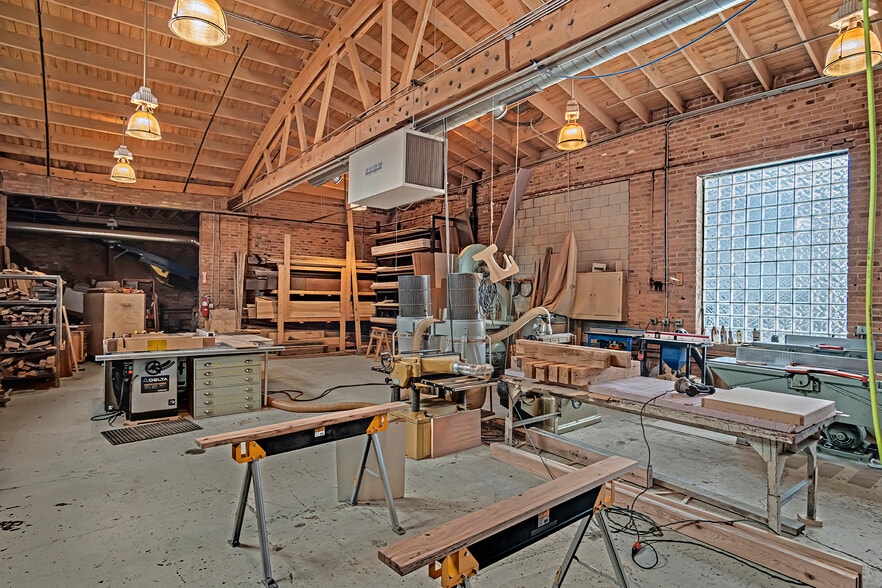 More Photos Of 1750 N Springfield Ave, Chicago Warehouse For Sale