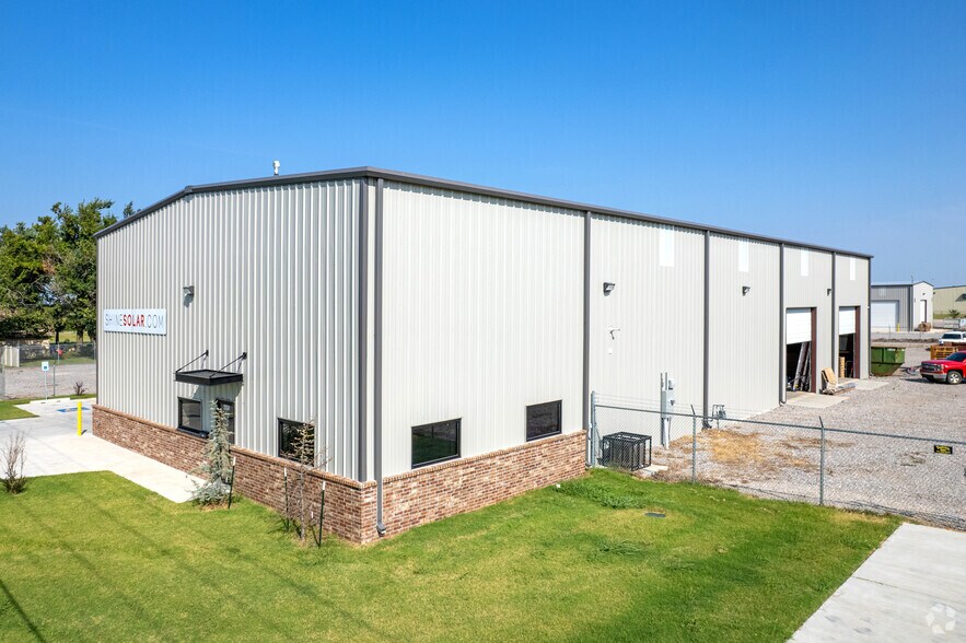 Primary Photo Of 4495 SW 119th St, Oklahoma City Warehouse For Sale