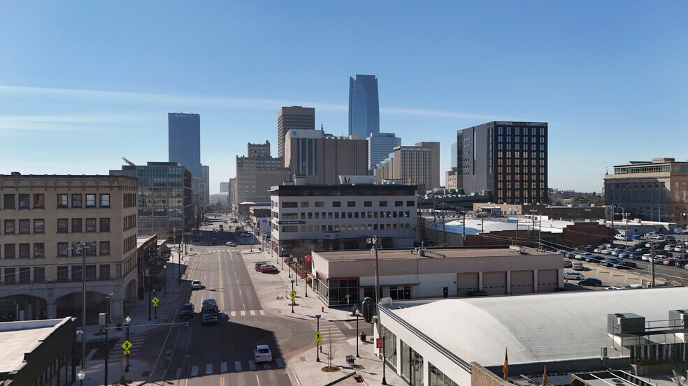 More Photos Of 801 N Broadway Ave, Oklahoma City Storefront Retail Office For Lease