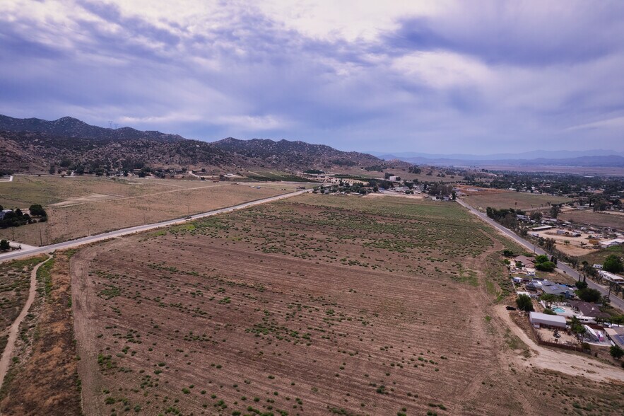 More Photos Of 0 Gibson Ave & Montgomery ave, Nuevo Land For Sale