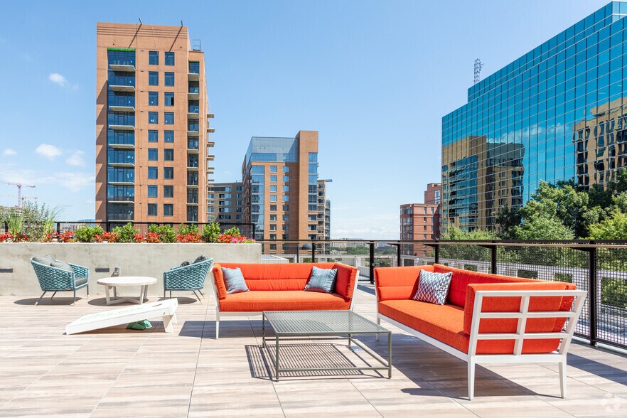 Primary Photo Of 1515 N Courthouse Rd, Arlington Office For Lease