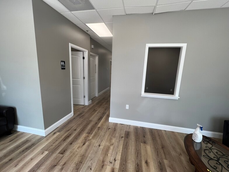 More Photos Of 1700 River Park Blvd, Woodstock Storefront For Lease