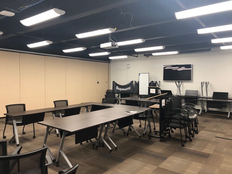 More Photos Of 31 Fasken Dr, Toronto Office For Sale