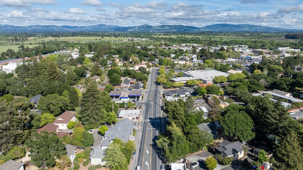 More Photos Of 7300 Healdsburg Ave, Sebastopol Office For Lease