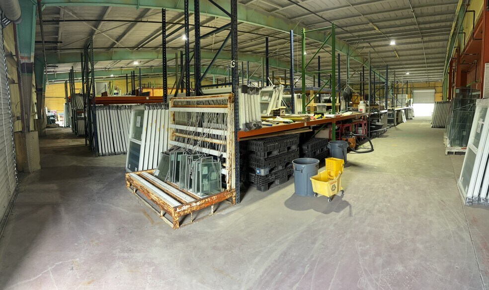 More Photos Of 1403 W Welch St, Taylor Warehouse For Sale