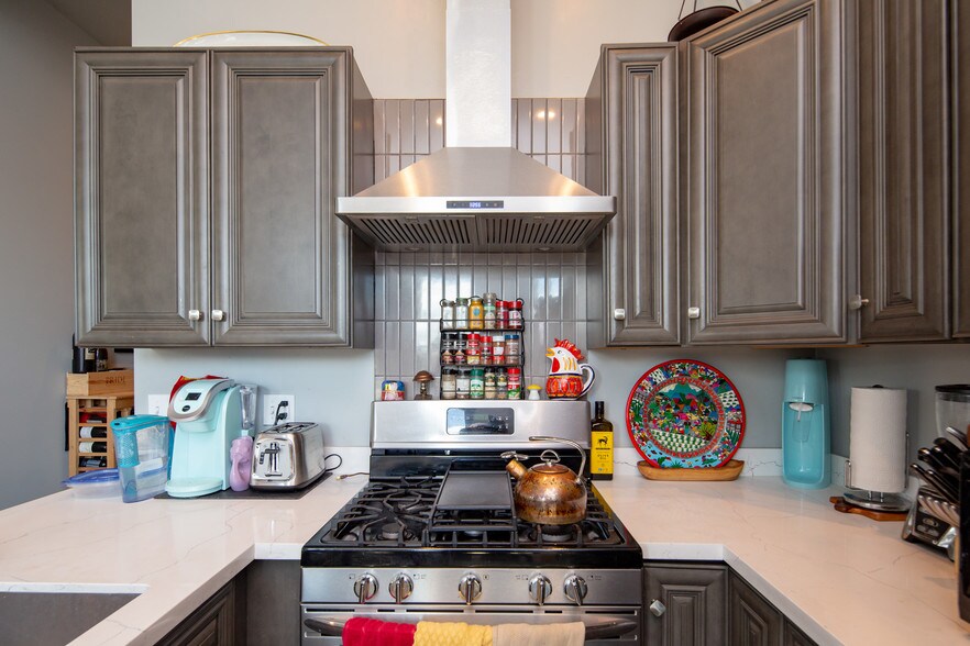 More Photos Of 350 4th St, Oakland Apartments For Sale