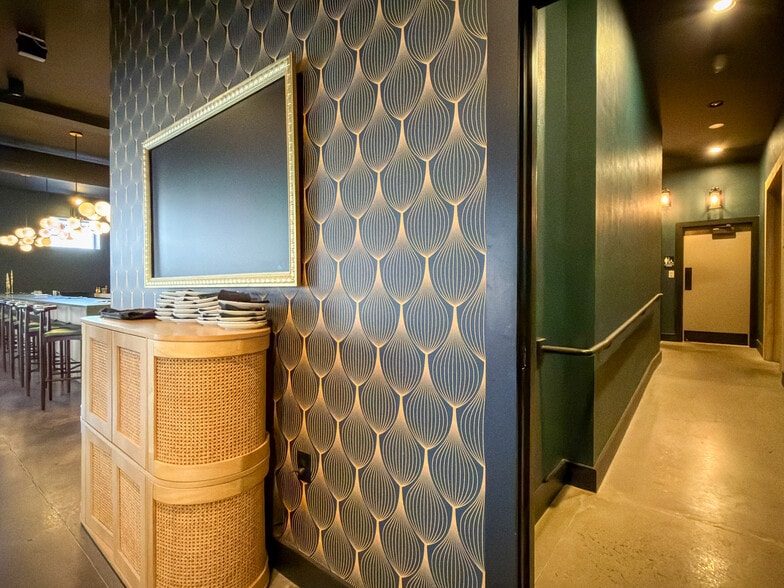 More Photos Of 601 7th Ave, Altoona General Retail For Sale