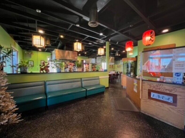 More Photos Of 1902 US Highway 92 W, Auburndale Restaurant For Sale