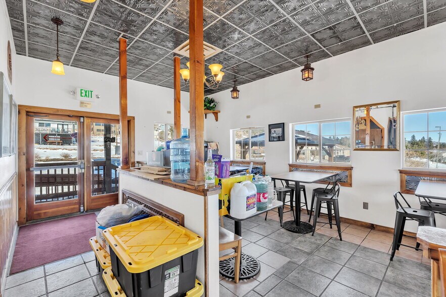 More Photos Of 11 Primrose St, Palmer Lake Restaurant For Sale