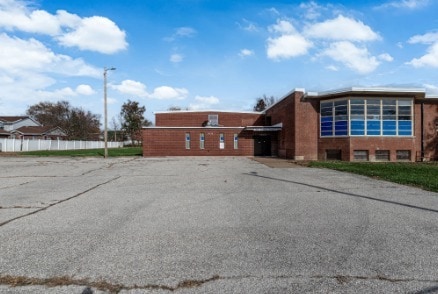 More Photos Of 9707 Chicago Heights Blvd, Saint Louis Specialty For Sale