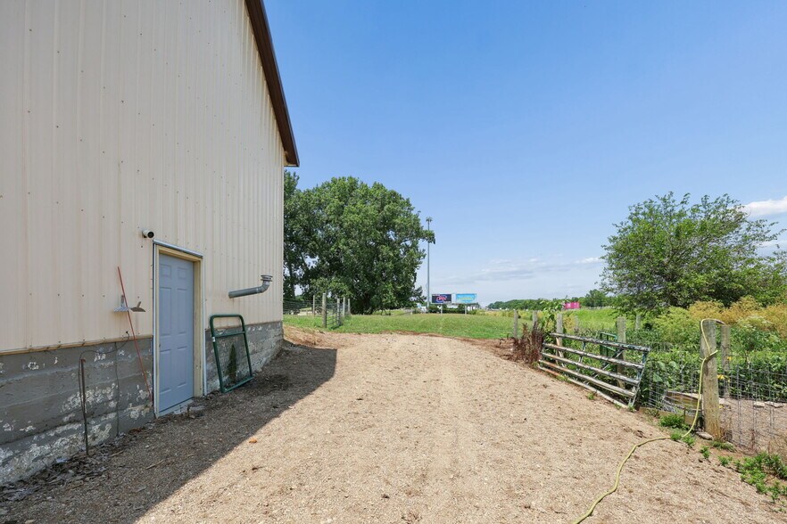More Photos Of 1520 Island Rd, Circleville Multifamily For Sale