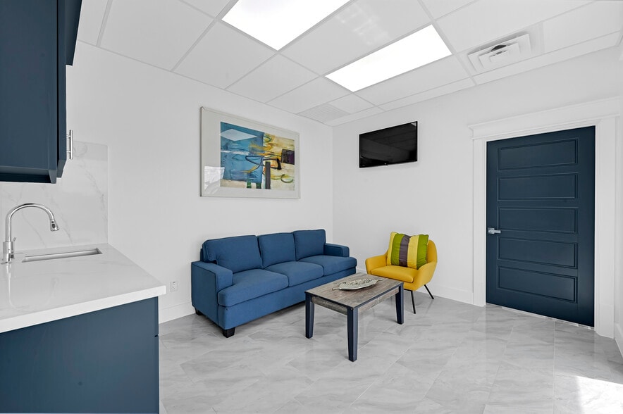 More Photos Of 10751 Almeda Genoa Rd, Houston Office For Sale