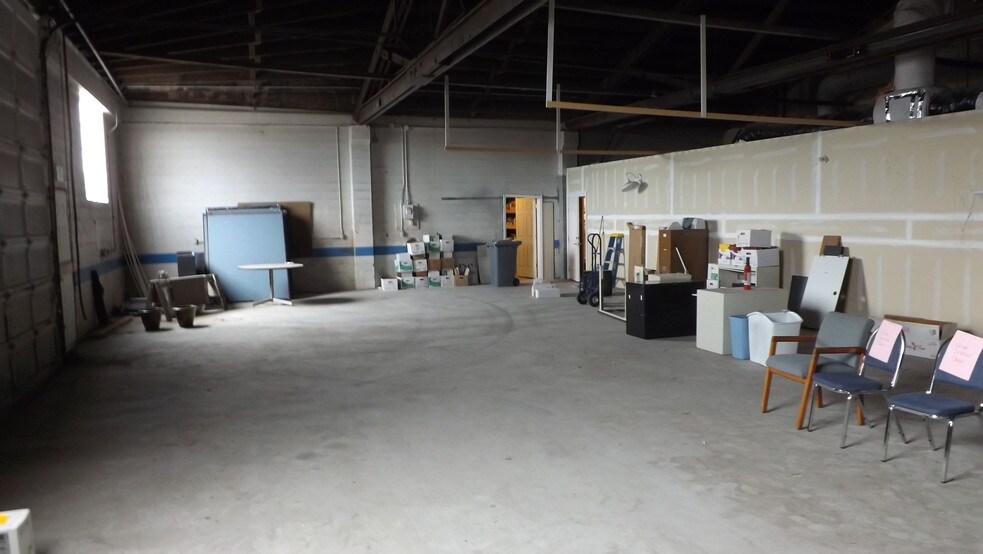 More Photos Of 708 E Penn St, Moses Lake Flex For Sale