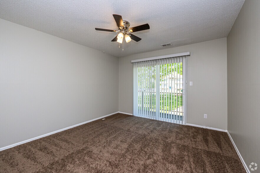 More Photos Of 108 NW 63rd St, Kansas City Apartments For Sale