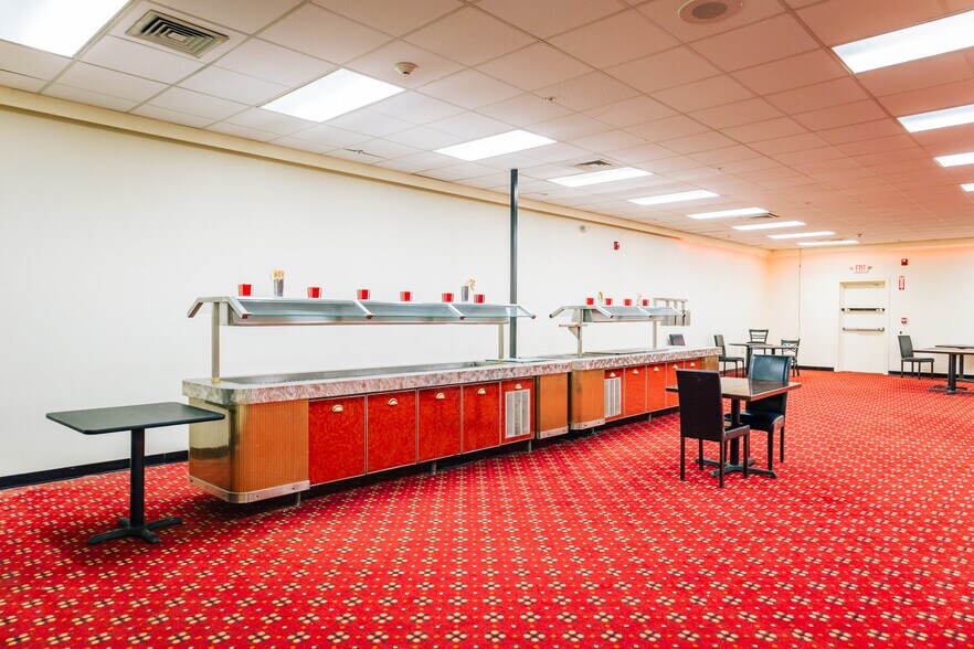 More Photos Of 347 Shattuck Way, Newington General Retail For Sale
