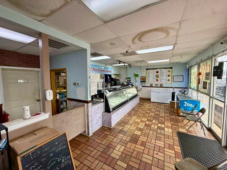 More Photos Of 2565 Candler Rd, Decatur Freestanding For Sale