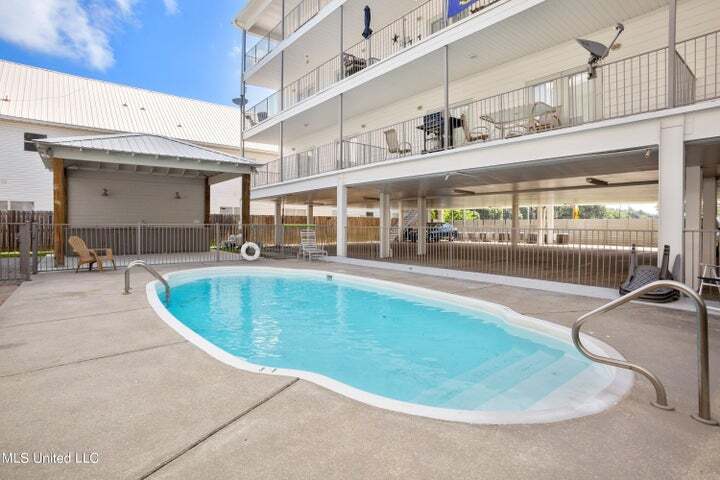 More Photos Of 183 McDonnell Ave, Biloxi Apartments For Sale