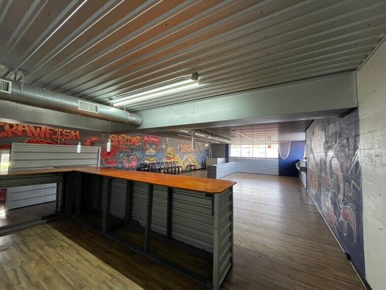 More Photos Of 1011 Park Aly, Orange Fast Food For Lease