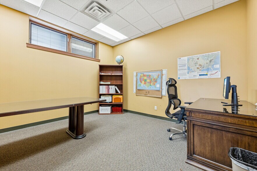 More Photos Of 1910 Main Ave, Durango Office For Sale