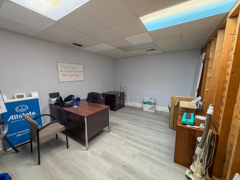 More Photos Of 1509-1525 Dale Earnhardt Blvd, Kannapolis Office For Sale