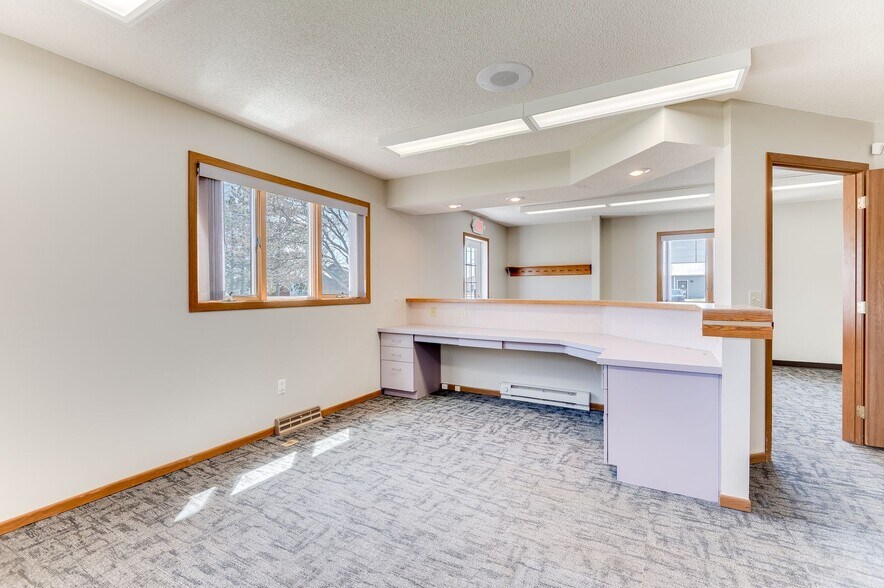 More Photos Of 12392 Pleasant Ave, Becker Office For Lease