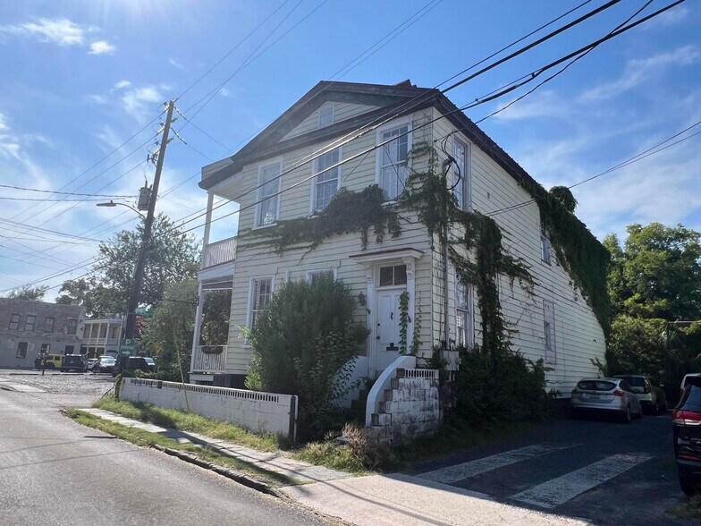 More Photos Of 18 Pinckney St, Charleston Restaurant For Sale