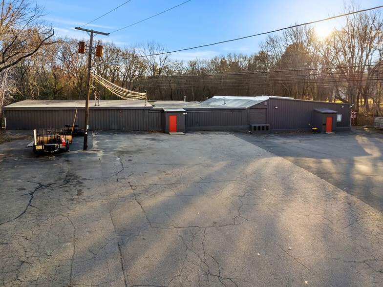 Primary Photo Of 89 Hartford Ave W, Mendon Flex For Sale