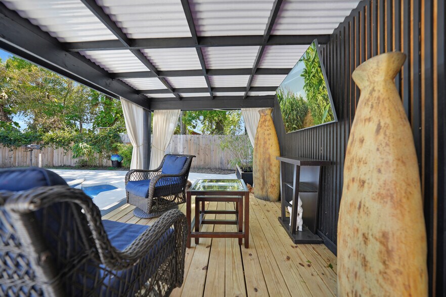 More Photos Of 2461 SW Highway 17, Arcadia Warehouse For Sale