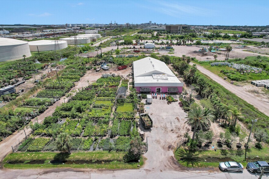 More Photos Of 510 61st St, Galveston Warehouse For Sale