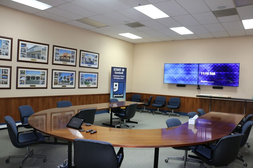 More Photos Of 129 S Grant St, Stockton Warehouse For Sale