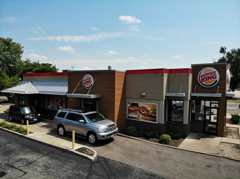 More Photos Of 250 Virginia St, Crystal Lake Fast Food For Sale