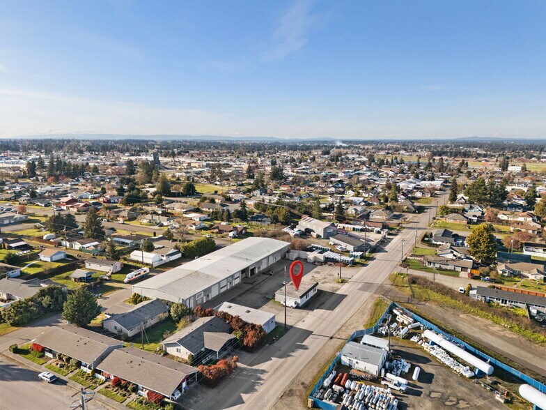 More Photos Of 503 S 3rd Ave, Sequim Flex For Lease