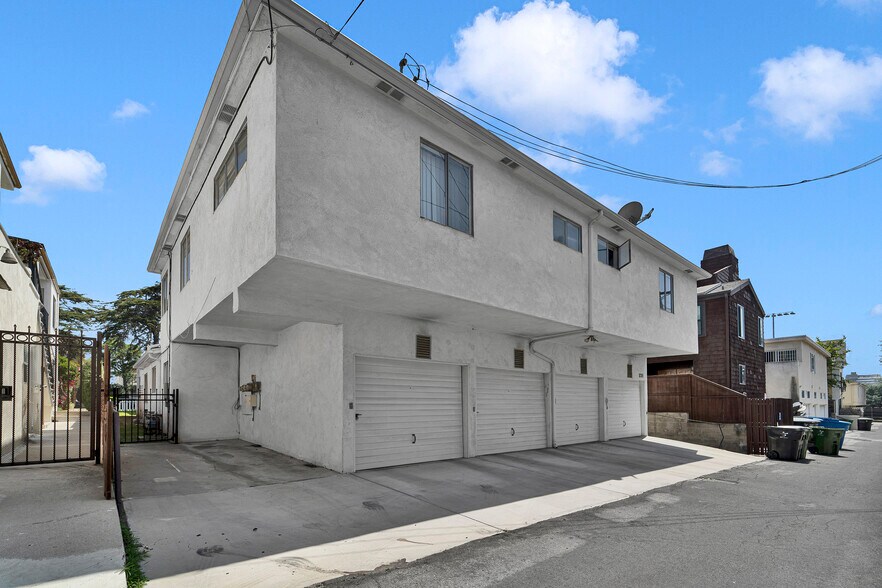 More Photos Of 938 15th St, Santa Monica Apartments For Sale