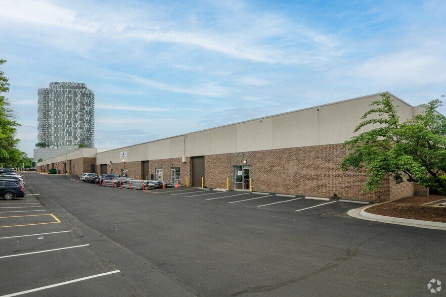 Primary Photo Of 8520-8528 Tyco Rd, Vienna Warehouse For Lease