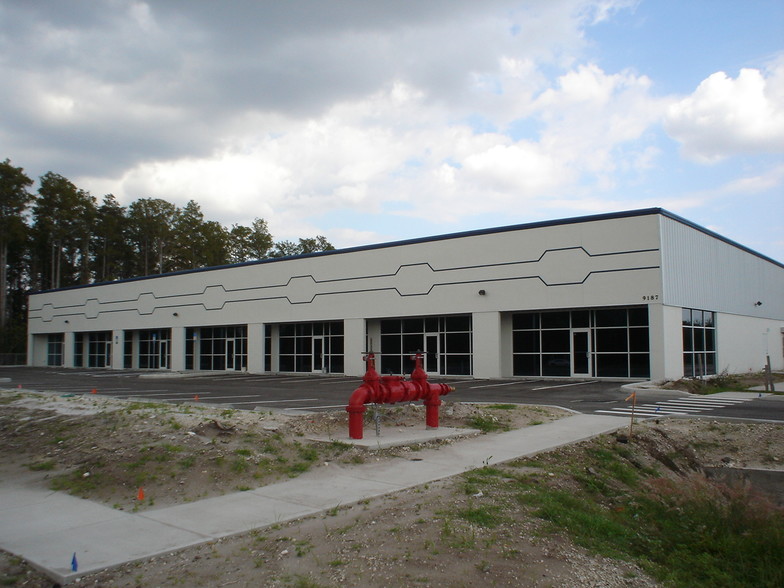 Primary Photo Of 9187 Boggy Creek Rd, Orlando Light Distribution For Lease