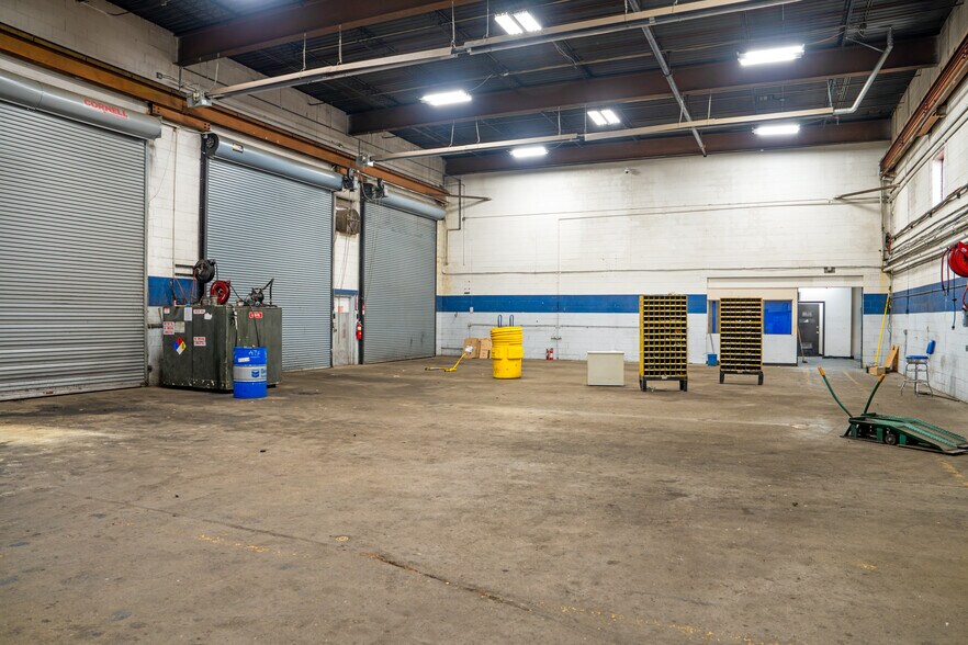 More Photos Of 4695 Ironton St, Denver Service For Lease