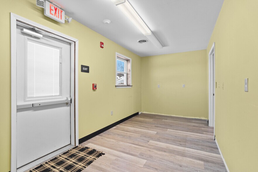 More Photos Of 149 Mascot Rd, Houtzdale Office For Sale
