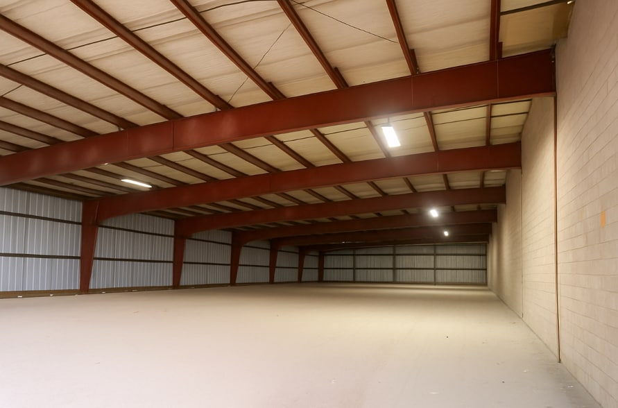 More Photos Of 1870 Hamburg St, Schenectady Freestanding For Lease