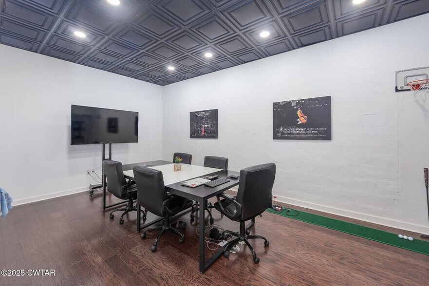 More Photos Of 56 Lee Ave, McKenzie Office Residential For Sale