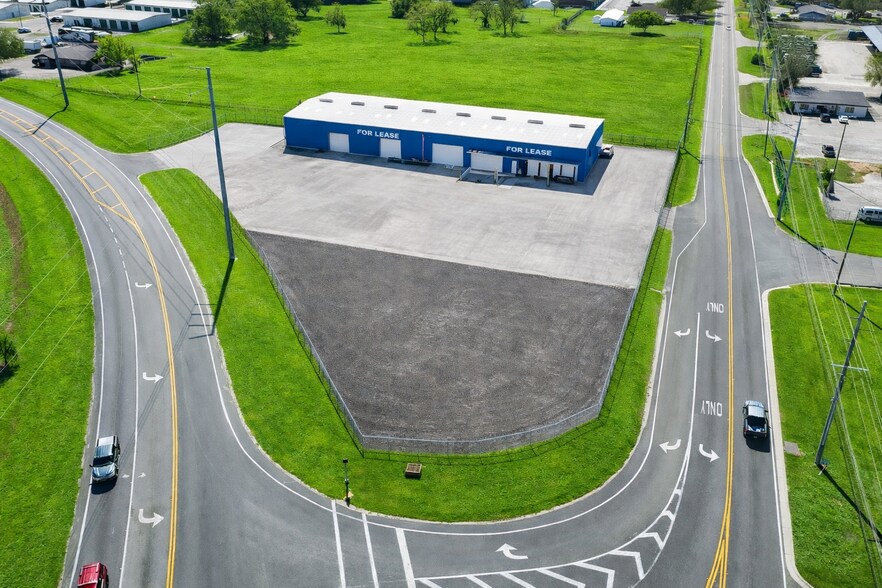 More Photos Of 220 Recker Hwy, Auburndale Warehouse For Lease