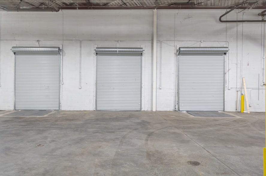 More Photos Of 3350 Hamilton Blvd SW, Hapeville Manufacturing For Lease