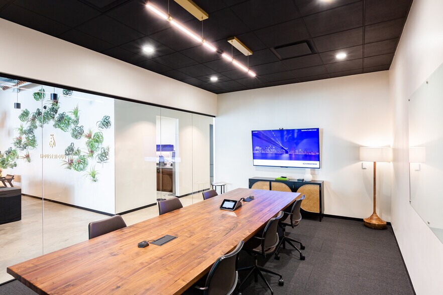 More Photos Of 1212 Broadway Plz, Walnut Creek Coworking Space