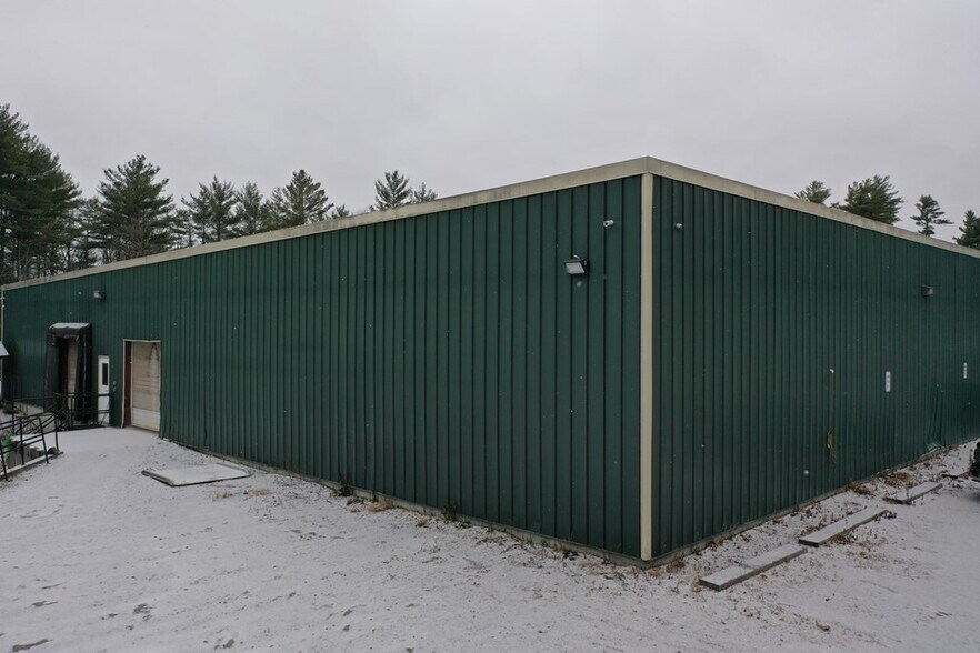 More Photos Of 49 Industrial Park Rd, Keeseville Warehouse For Lease