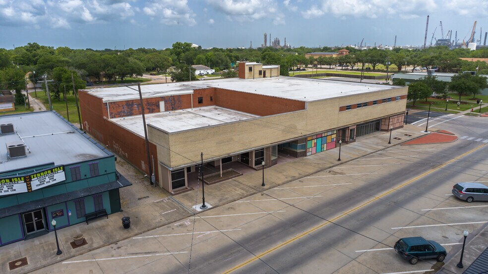 More Photos Of 502-514 6th St N, Texas City General Retail For Sale