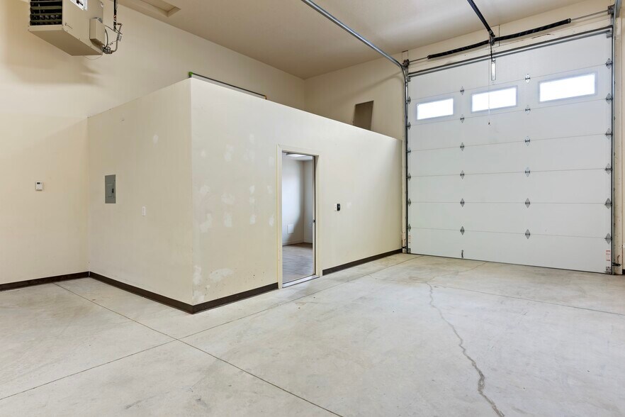 More Photos Of 1451 W 5175 S, Riverdale Light Distribution For Lease