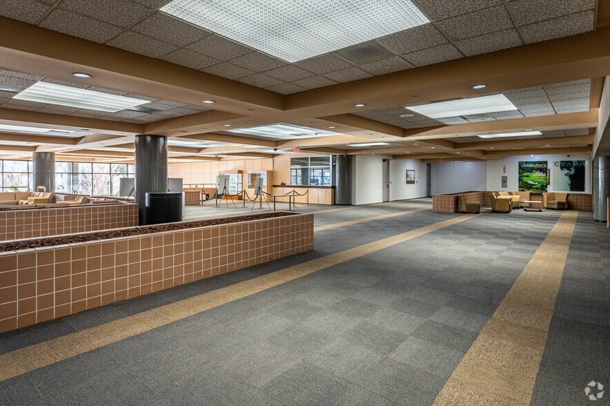 More Photos Of 625 N Grand Ave, Santa Ana Office For Sale