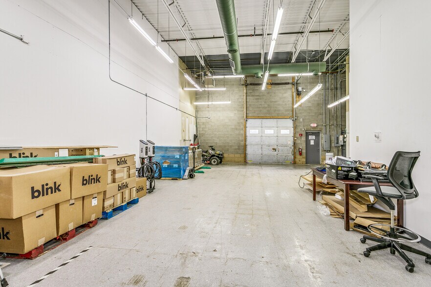 More Photos Of 10220 73rd Ave S, Maple Grove Flex For Lease