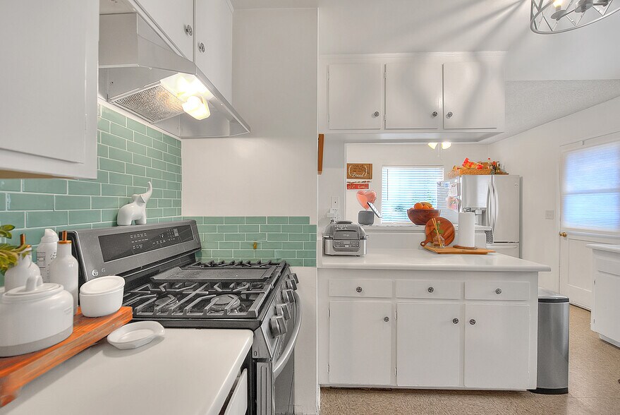 More Photos Of 275-299 Monte Vista St, La Habra Apartments For Sale